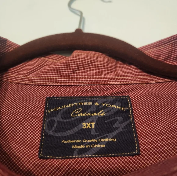Roundtree Casual button down shirt..color Red / White - Picture 3 of 5